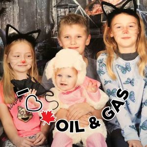 Meet your Posher, Chrissy